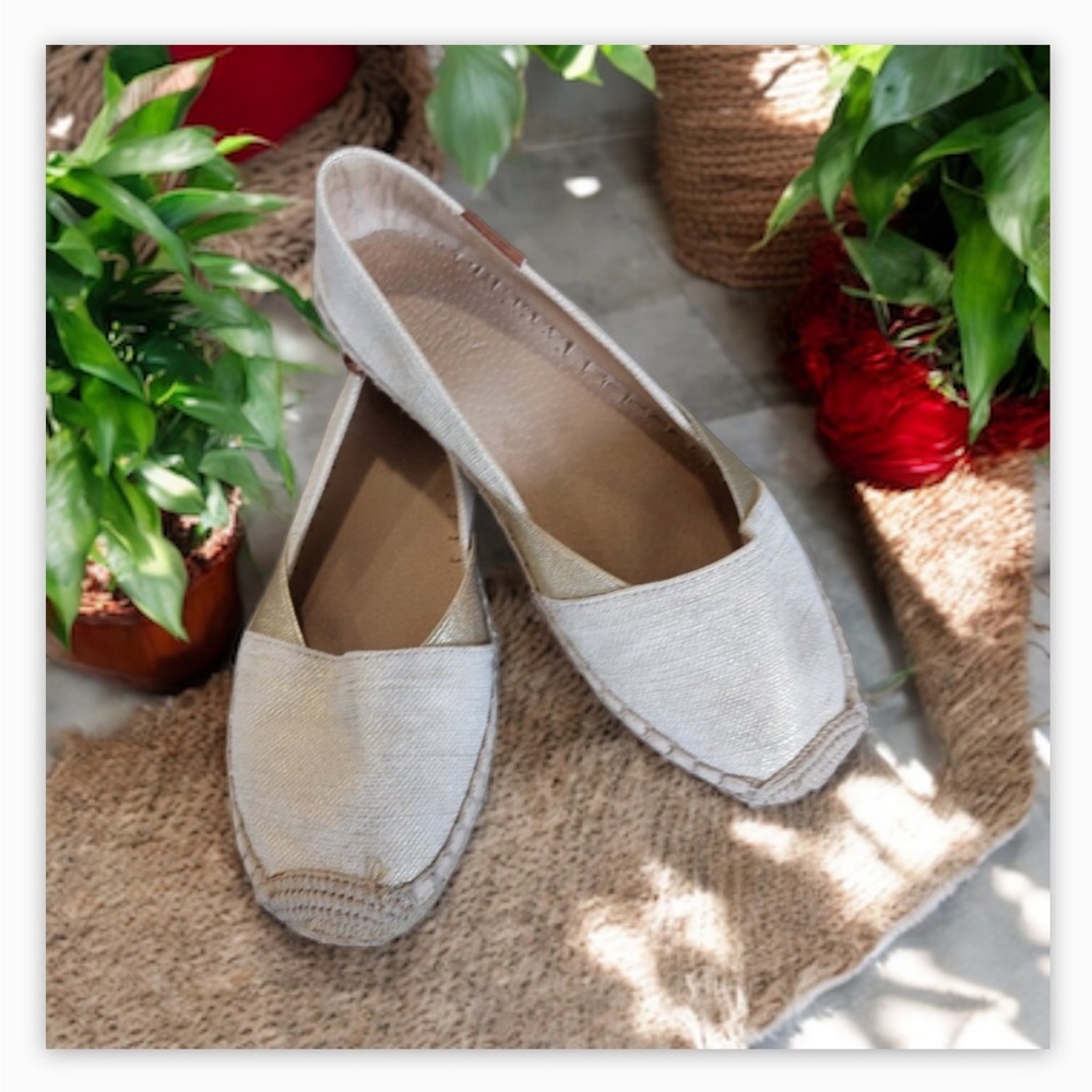 SPERRY Topsider Women's Ivory/Gold Cap Toe
Jute Mid-Sole Espadrilles Size 8 -EUC